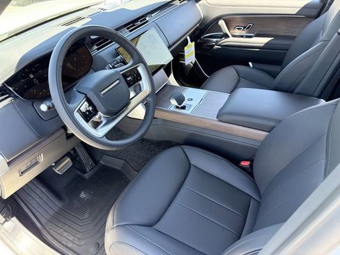 Used 2026 Land Rover Range Rover SE image 5
