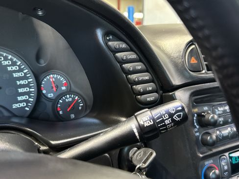 Used 2002 Chevrolet Corvette Coupe w/ Preferred Equipment Group2 RWD image 18