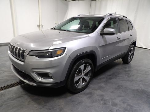 Used 2020 Jeep Cherokee Limited AWD/4WD image 3