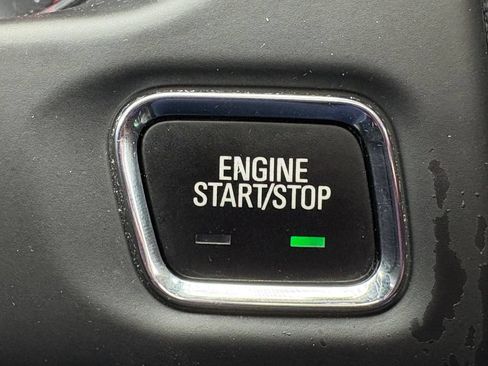 Used 2020 GMC Acadia Denali w/ Technology Package FWD image 28