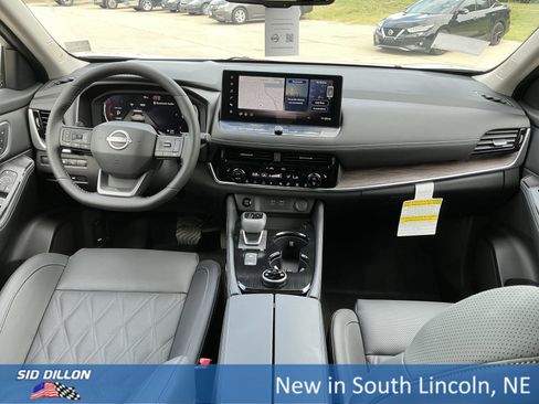 New 2026 Nissan Rogue Platinum w/ Platinum Premium Package image 5