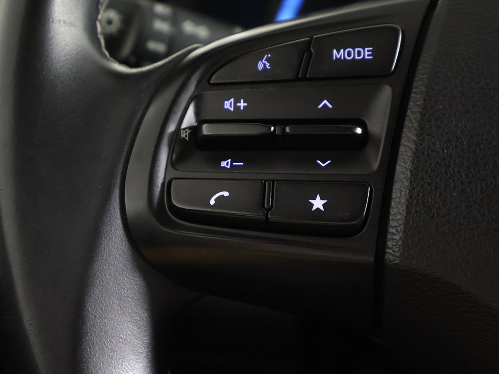 Certified 2024 Hyundai Venue SEL FWD image 35