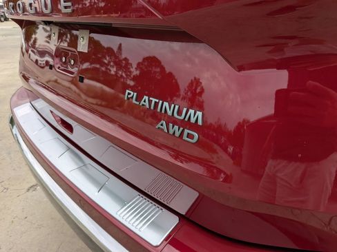 Used 2025 Nissan Rogue Platinum AWD/4WD image 12