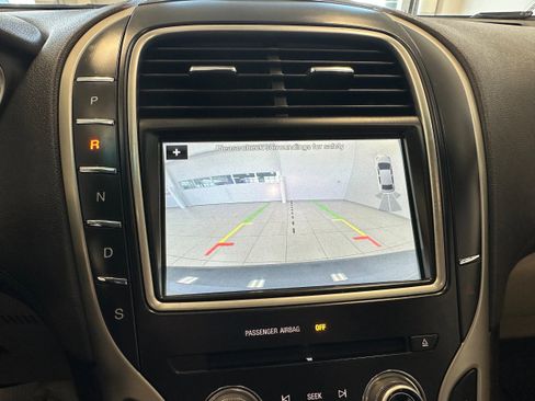 Used 2016 Lincoln MKX Reserve w/ Driver Assistance Package image 23