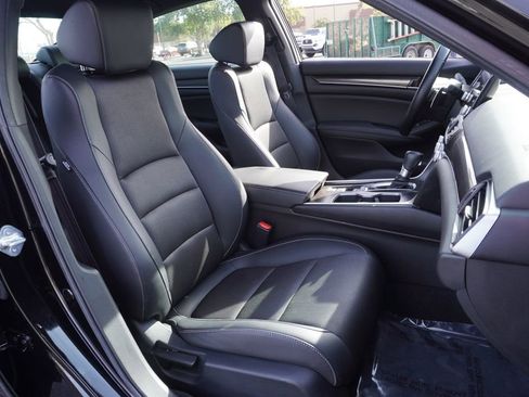 Used 2021 Honda Accord Sport image 12