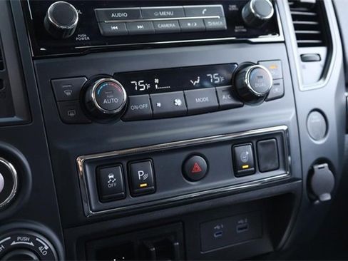 Certified 2024 Nissan Titan SV w/ SV Convenience Package image 13