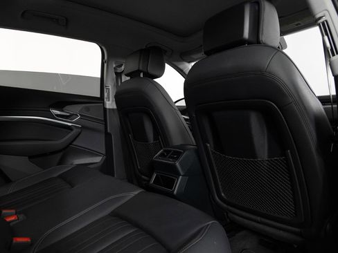 Used 2021 Audi e-tron Premium w/ Convenience Plus Package image 20