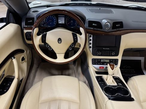 Used 2011 Maserati GranTurismo Convertible RWD image 80