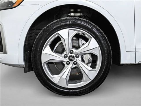 Used 2023 Audi Q5 2.0T Premium Plus w/ Premium Plus Package AWD/4WD image 25