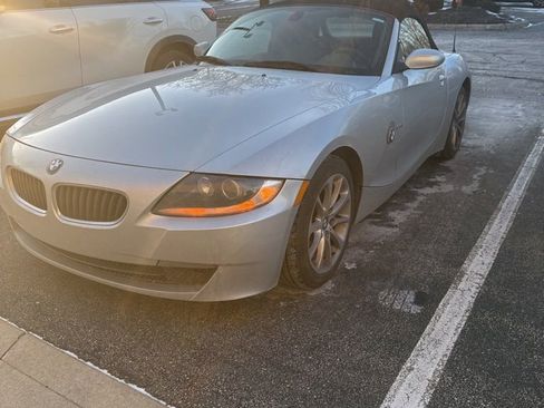 Used 2008 BMW Z4 3.0i image 2