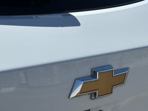 Used 2025 Chevrolet Blazer LT FWD image 11