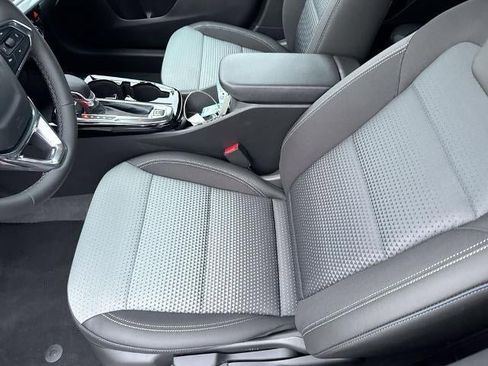 New 2026 Chevrolet Trax LT w/ LT Convenience Package image 19