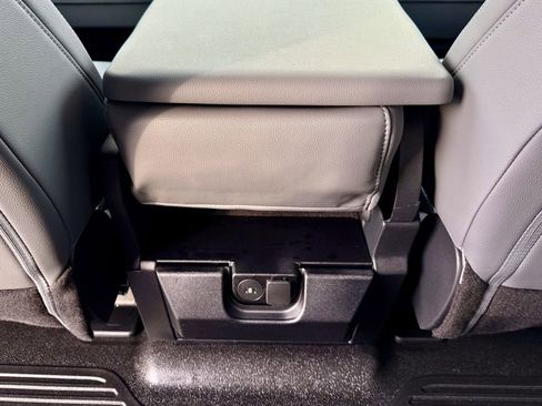 New 2026 Ford F550 4x4 Crew Cab image 34