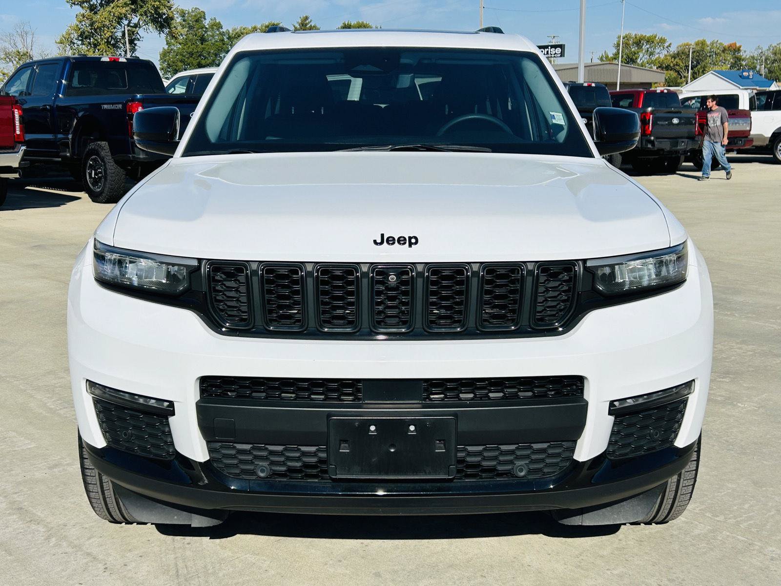 Used 2023 Jeep Grand Cherokee L Limited w/ Luxury Tech Group II AWD/4WD image 42