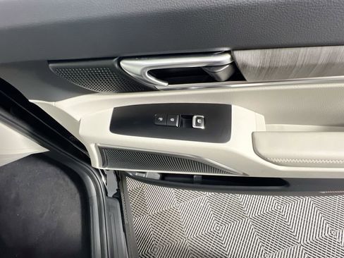 Certified 2025 Kia Telluride EX w/ EX Captain's Chair Package image 32