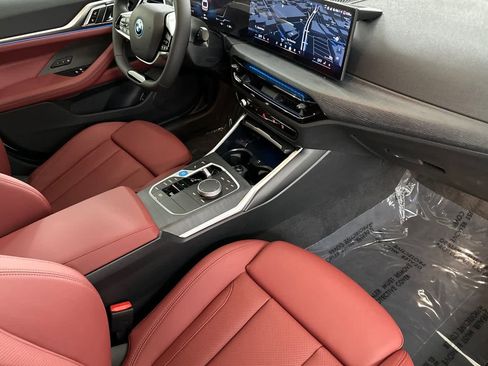 Used 2025 BMW i4 eDrive40 image 15