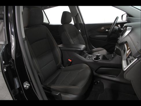 Certified 2020 GMC Terrain SLE w/ Driver Convenience Package AWD/4WD image 16