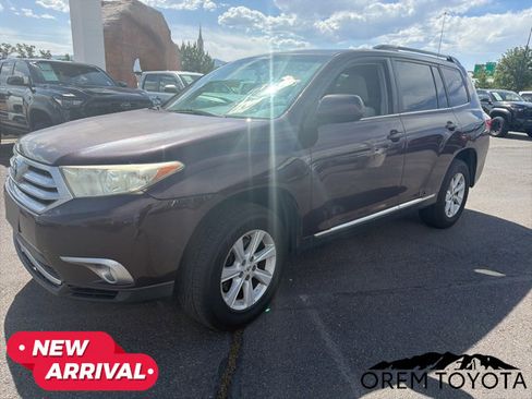 Used 2012 Toyota Highlander 4WD w/ Tech Pkg image 12