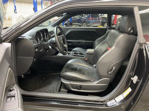 Used 2010 Dodge Challenger SRT8 w/ SRT Option Group II image 21