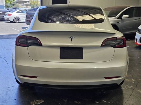 Used 2021 Tesla Model 3 Standard Range Plus RWD image 3