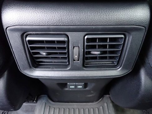 Used 2023 Toyota RAV4 AWD Hybrid image 13