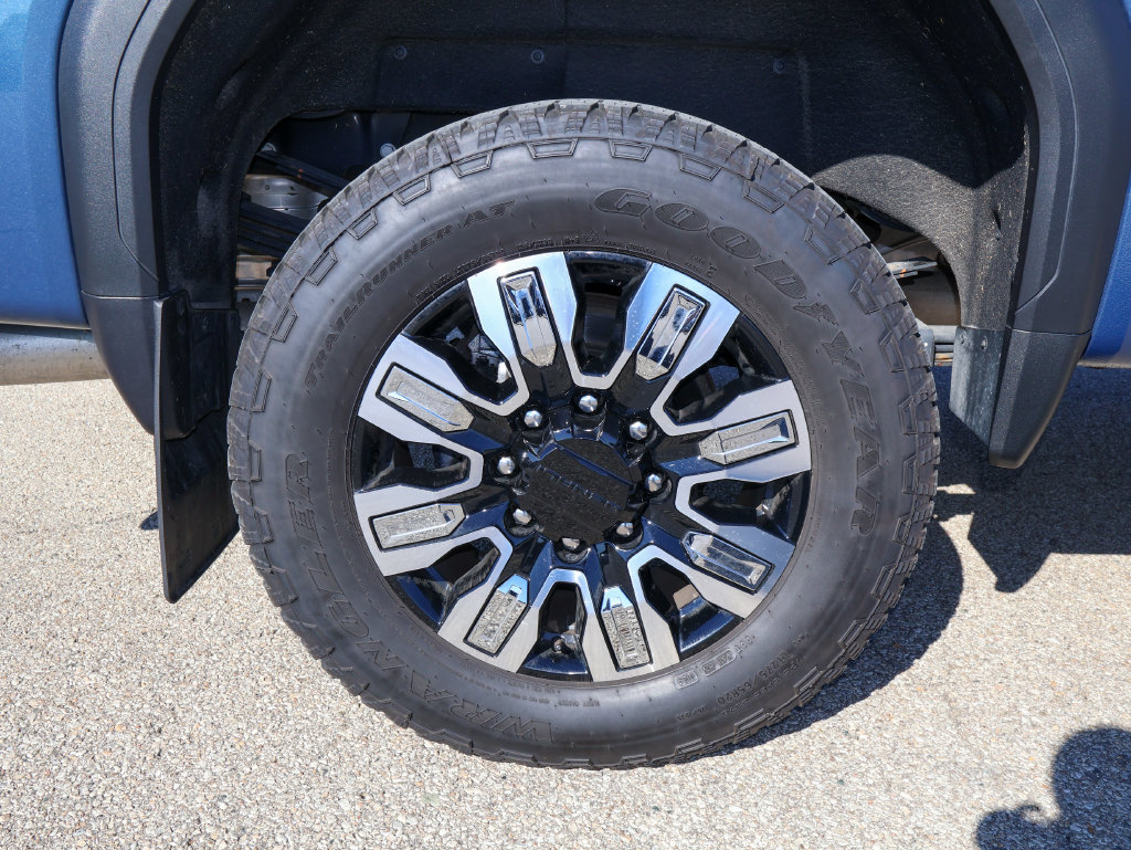 Used 2024 GMC Sierra 2500 Denali w/ Denali Reserve Package AWD/4WD image 38