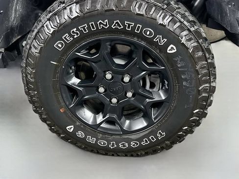Used 2023 Jeep Wrangler Unlimited w/ Cold Weather Group AWD/4WD image 31