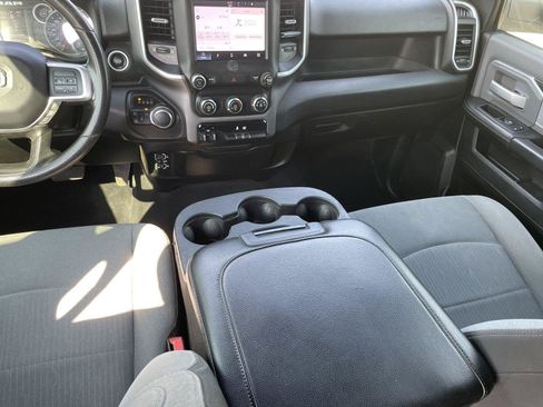 Used 2022 RAM 2500 Big Horn AWD/4WD image 25