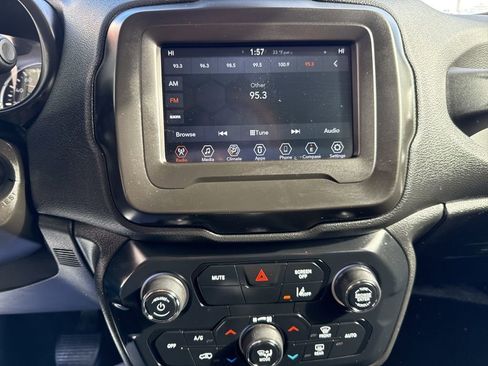 Used 2021 Jeep Renegade Sport image 18