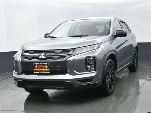 Used 2025 Mitsubishi Outlander Sport LE image 1