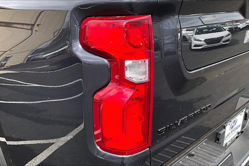 Used 2024 Chevrolet Silverado 2500 LTZ w/ LTZ Convenience Package AWD/4WD image 28