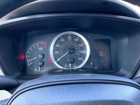 Used 2022 Toyota Corolla LE FWD image 19