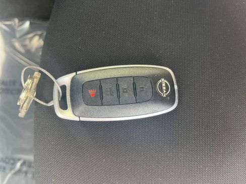 Used 2025 Nissan Sentra S image 18