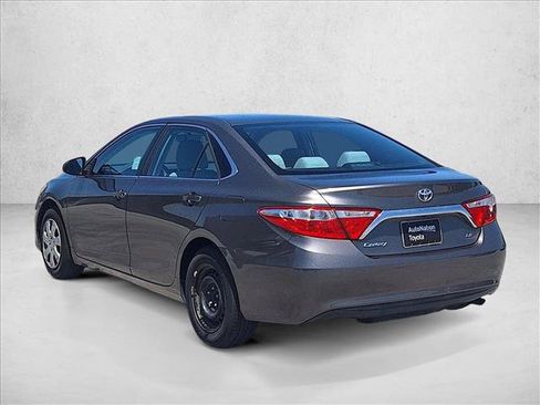 Used 2016 Toyota Camry LE FWD image 7