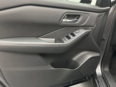 New 2026 Nissan Rogue SV AWD/4WD image 14