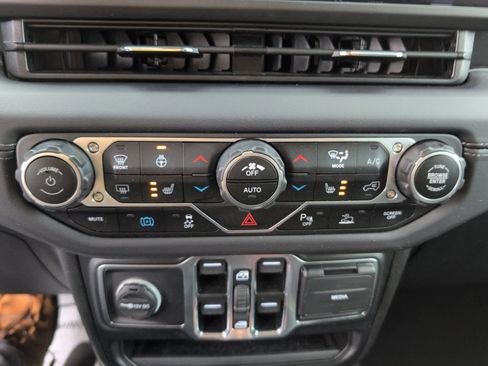 Used 2024 Jeep Wrangler Sahara w/ Technology Group image 26