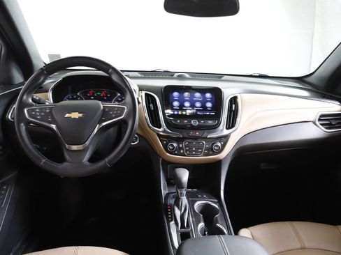 Used 2022 Chevrolet Equinox Premier AWD/4WD image 10