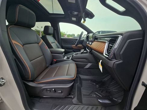 New 2026 GMC Canyon AT4 w/ Technology Plus Package AWD/4WD image 29