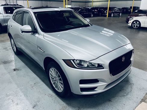 Used 2020 Jaguar F-PACE AWD/4WD image 5