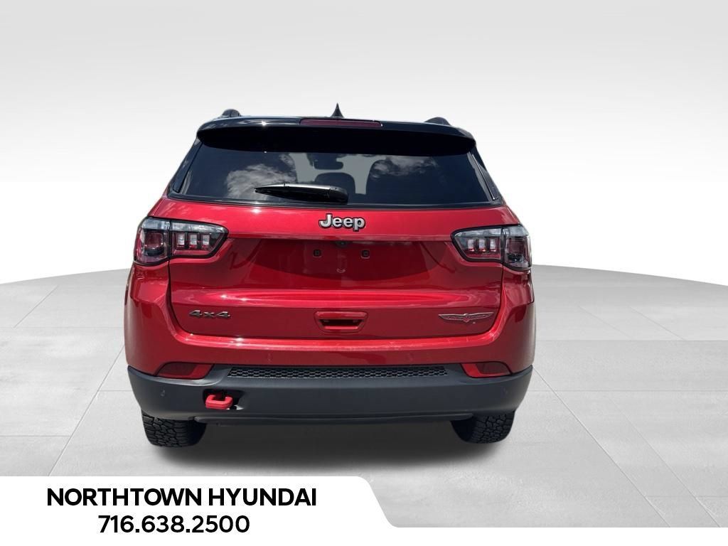 Used 2026 Jeep Compass Trailhawk AWD/4WD image 7