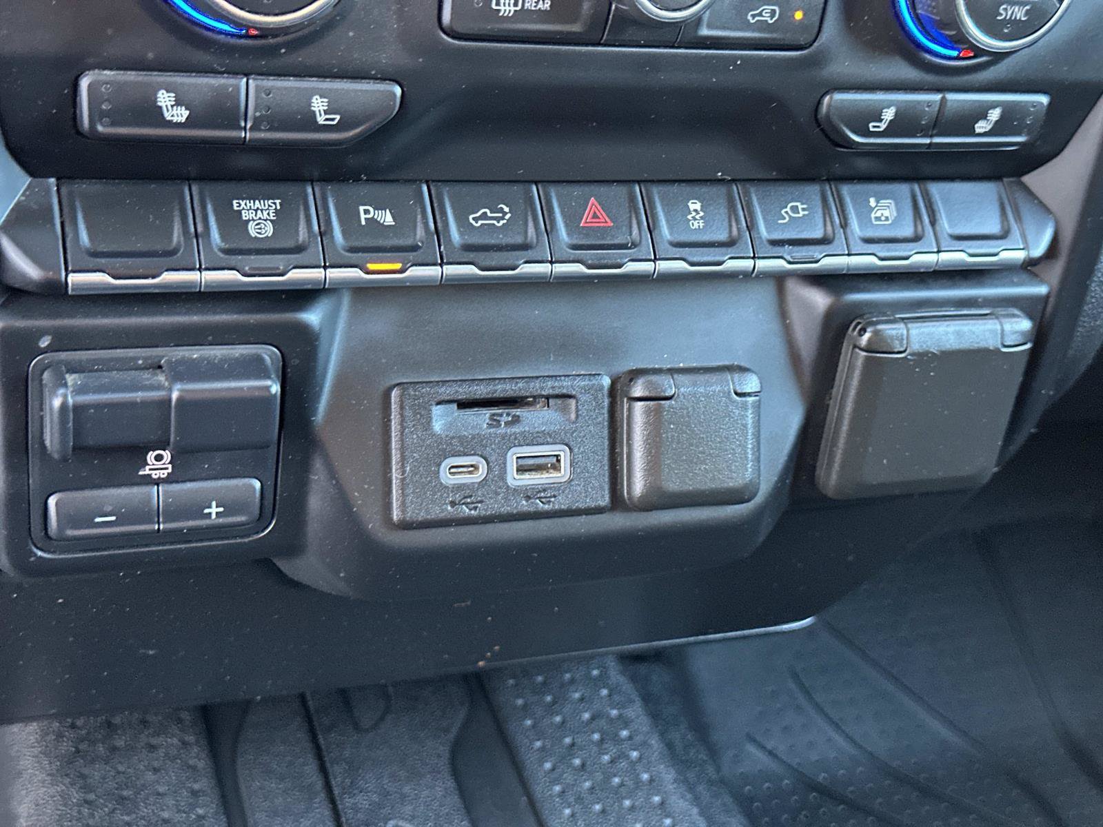 Used 2020 Chevrolet Silverado 2500 LT w/ All Star Edition AWD/4WD image 21