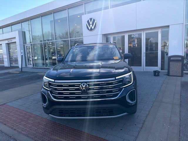 Certified 2024 Volkswagen Atlas SEL AWD/4WD image 3