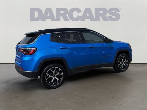 Used 2025 Jeep Compass Limited AWD/4WD image 7