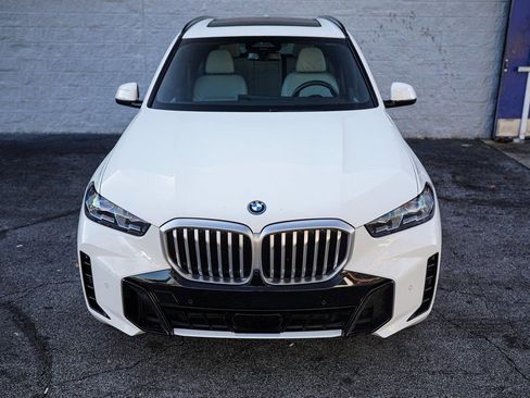 Used 2025 BMW X5 xDrive50e w/ M Sport Package image 6