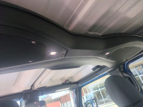 Used 2024 Jeep Wrangler Unlimited Sport AWD/4WD image 30