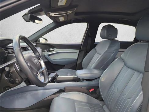 Used 2020 Audi e-tron Prestige image 17