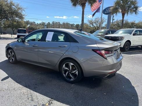Used 2021 Hyundai Elantra Limited w/ Cargo Package image 6