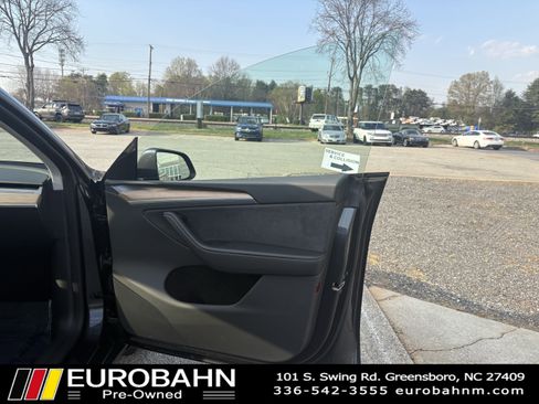 Used 2024 Tesla Model Y Long Range image 16