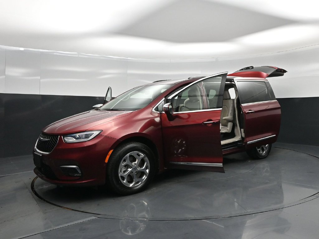 Used 2021 Chrysler Pacifica Limited w/ Premium & Safety Sphere Group AWD/4WD image 28