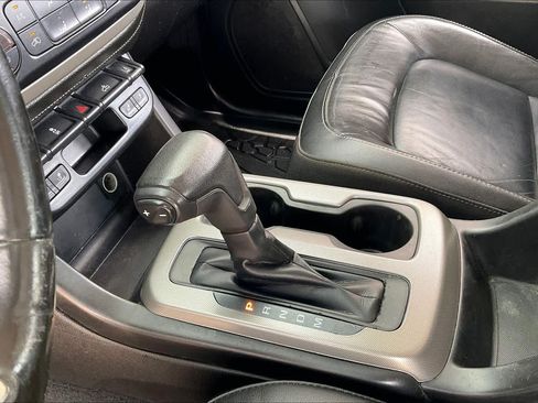 Used 2015 GMC Canyon SLT w/ Driver Alert Package AWD/4WD image 16
